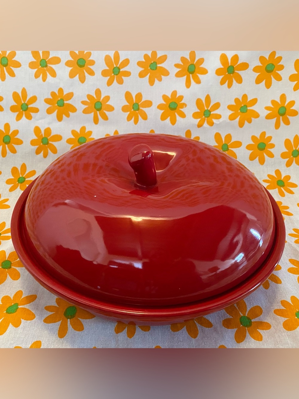 Vintage Apple Covered Dish
